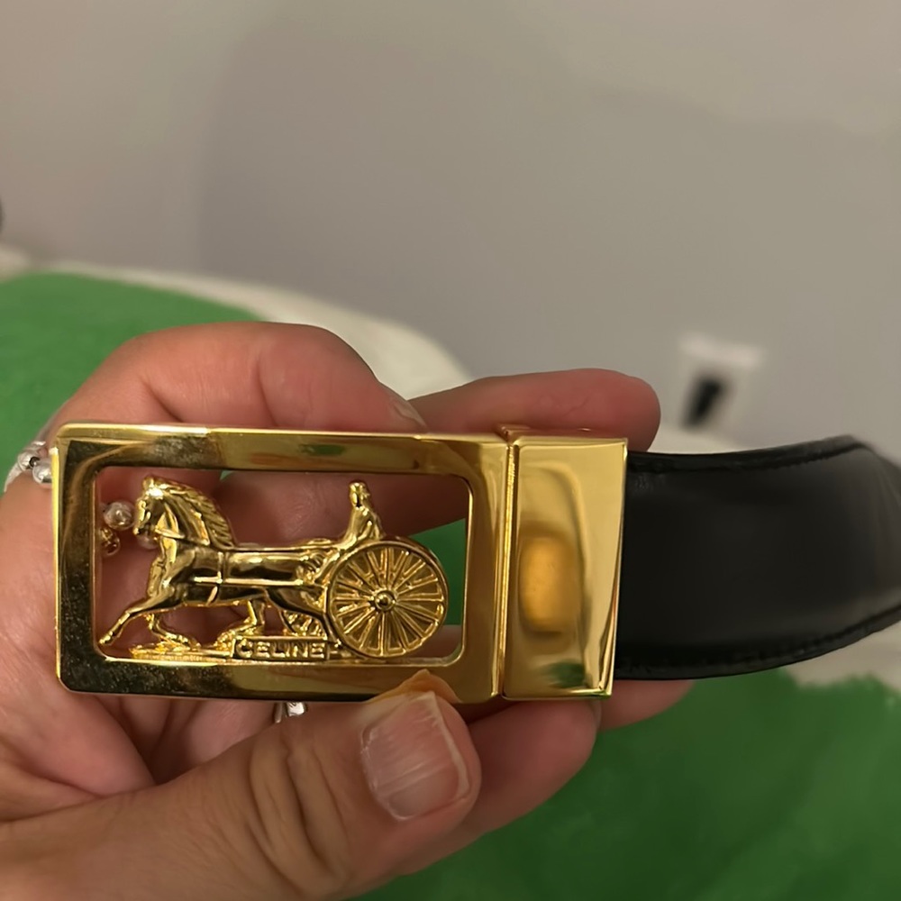 Celine size 100 belt  but has been cut to a size 95 preloved looks reversible